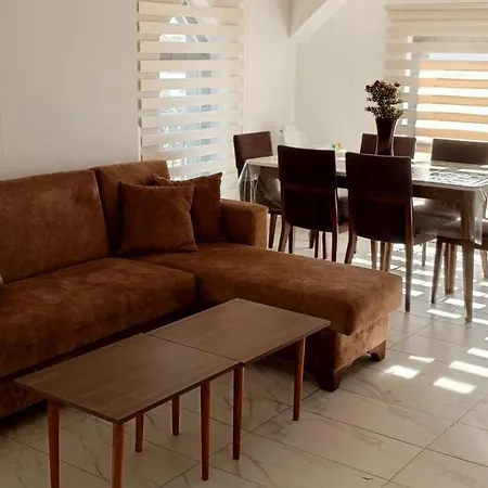 Hakan Apartmán Side