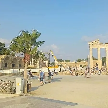 Hakan Apartmán Side